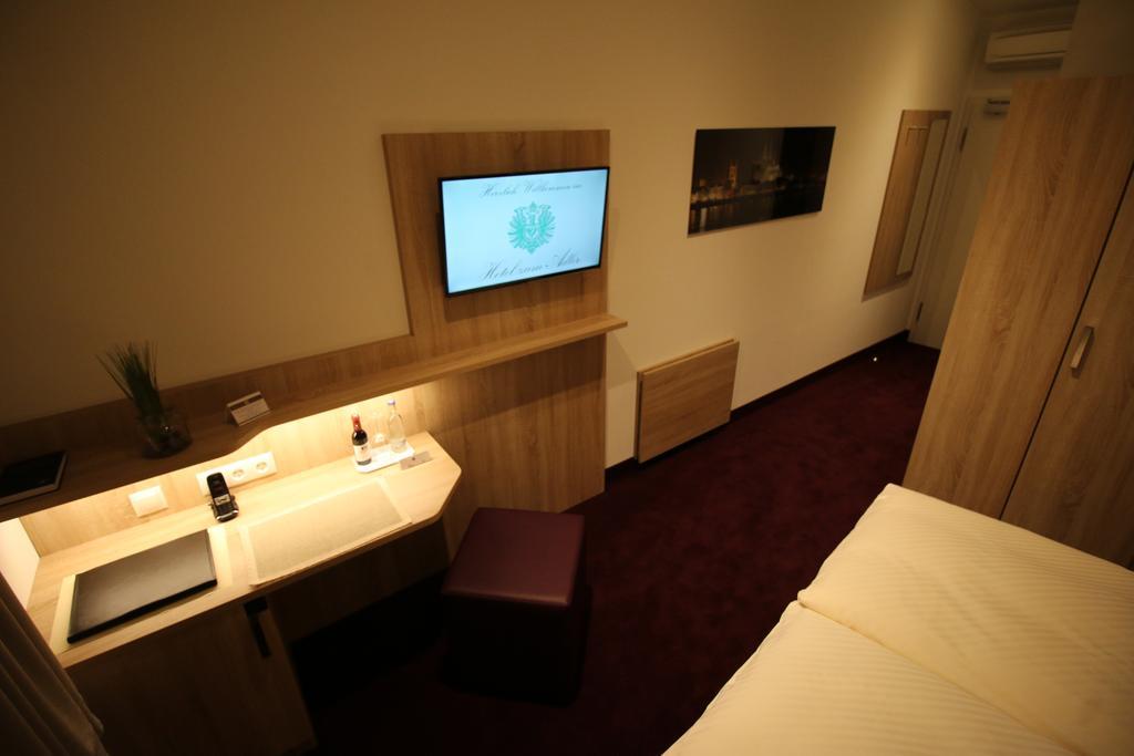 Hotel Zum Adler Бон Екстериор снимка