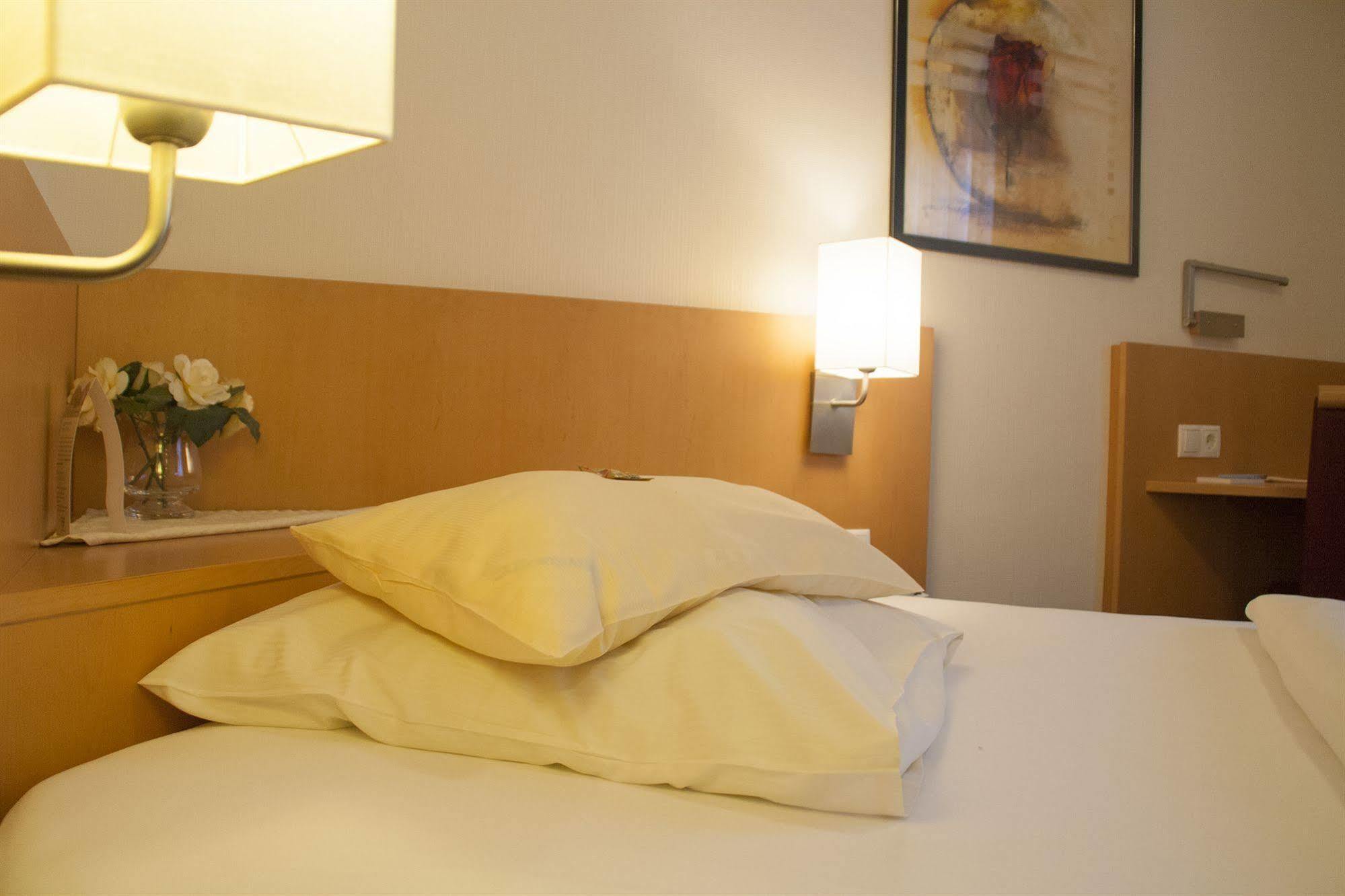 Hotel Zum Adler Бон Екстериор снимка
