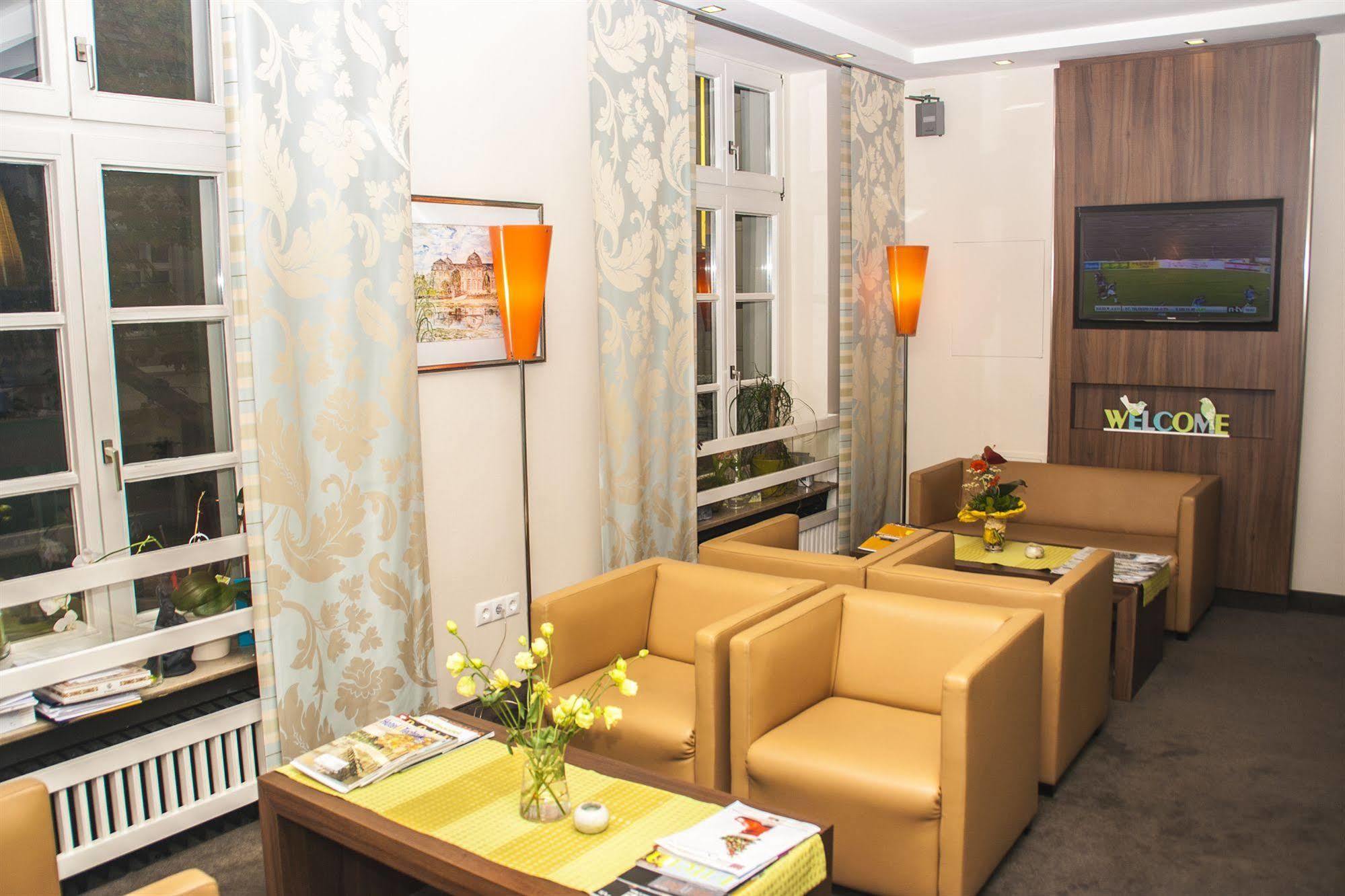 Hotel Zum Adler Бон Екстериор снимка