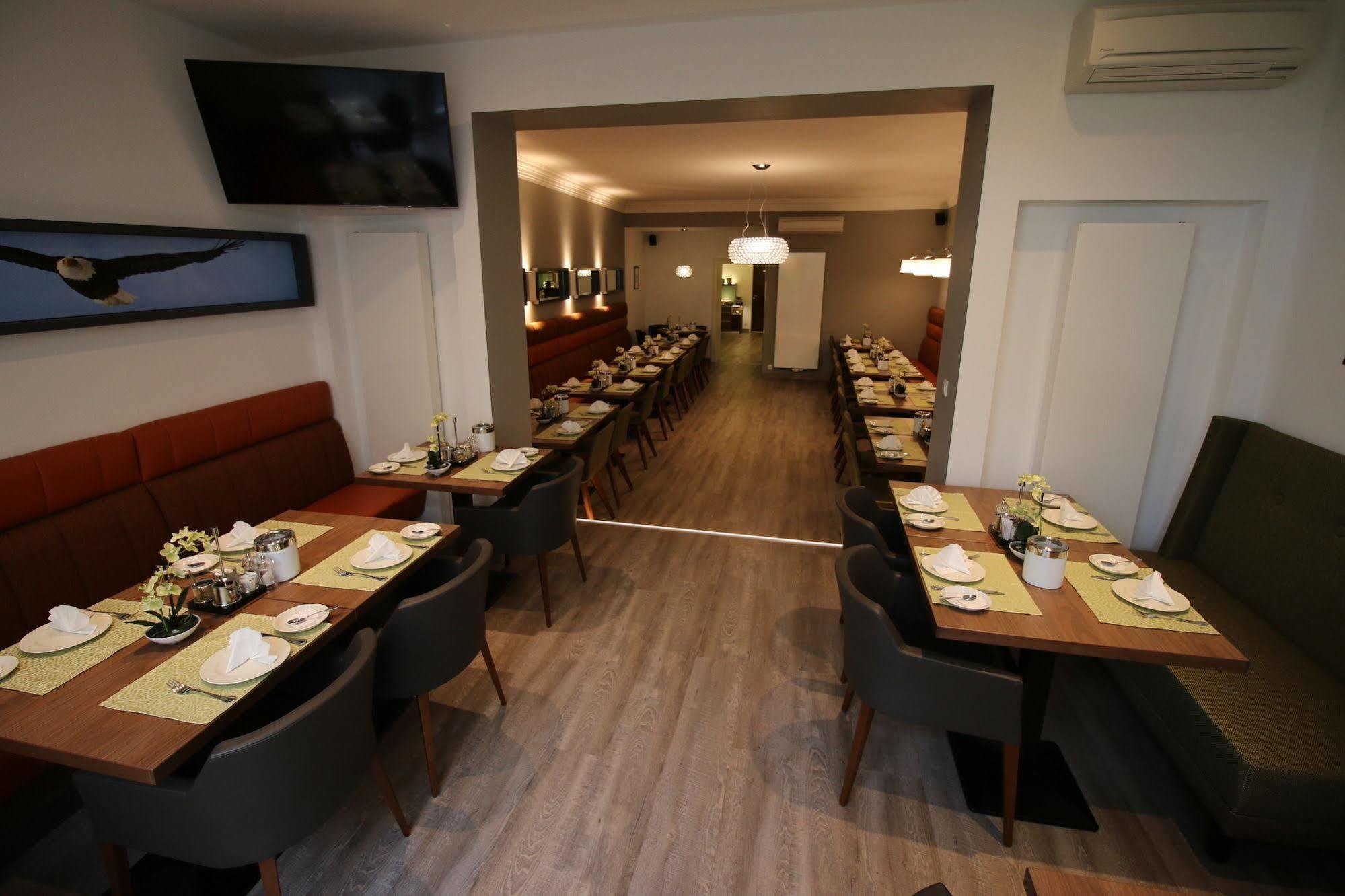 Hotel Zum Adler Бон Екстериор снимка